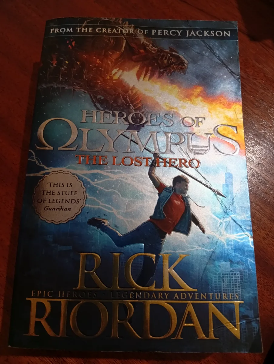 📚 Heroes of Olympus: The Lost Hero – Rick Riordan