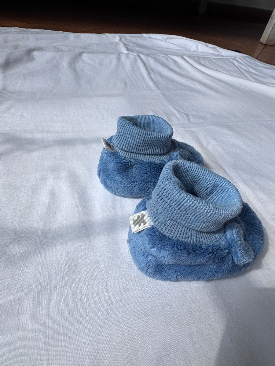 Baby blue fleece booties 3