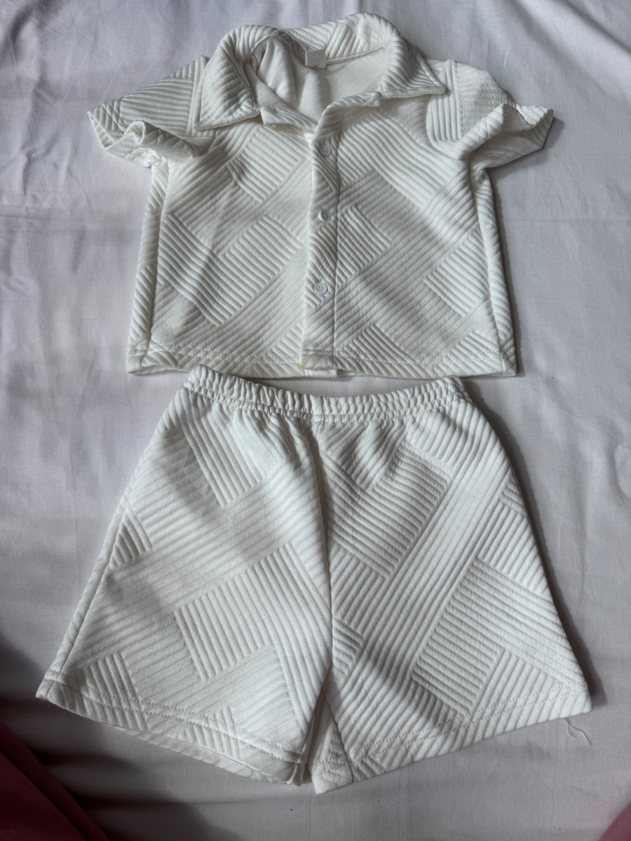 White textured 2 piece baby set 1