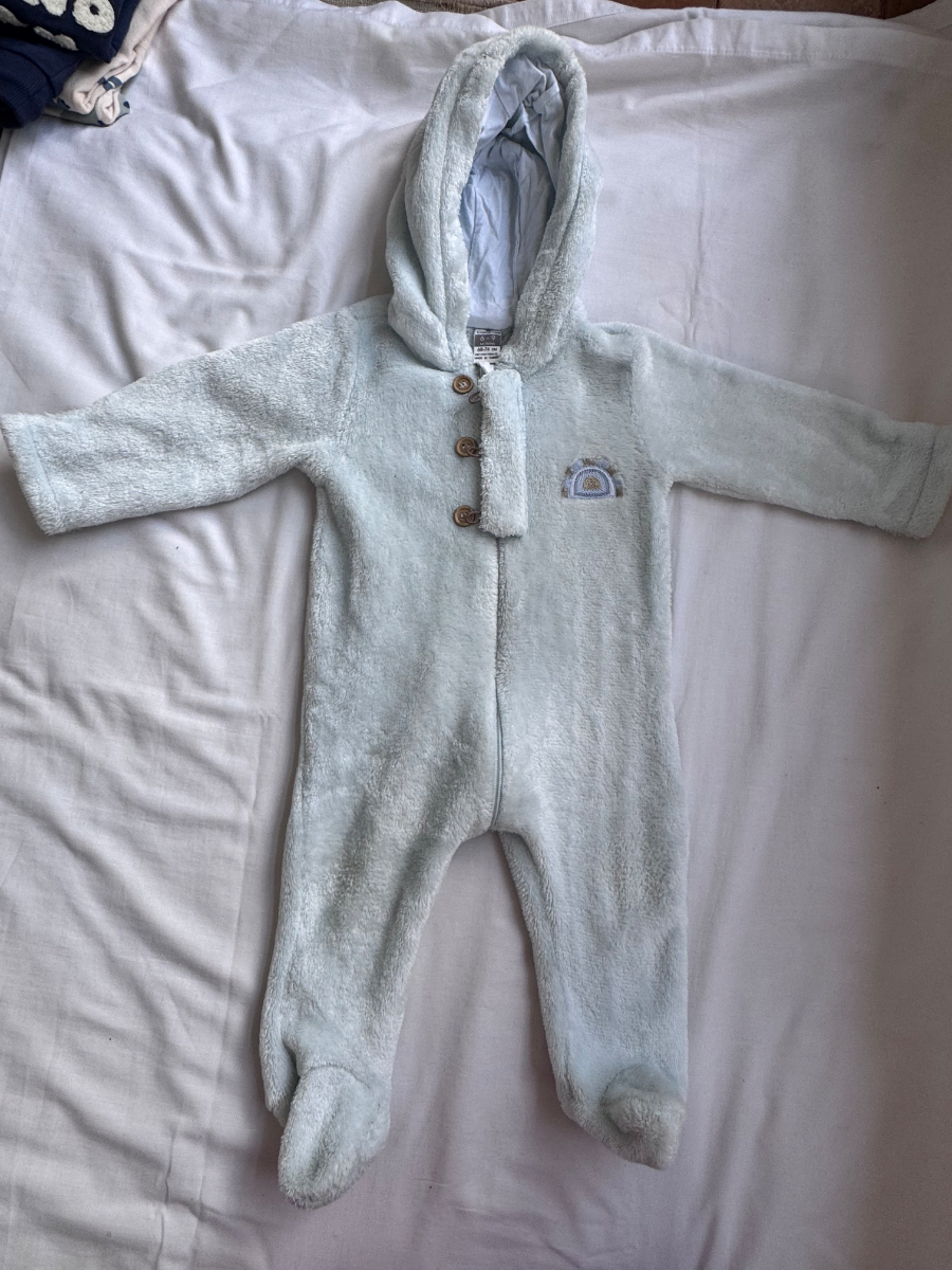 ☁️ Baby Blue Fleece Hooded Sleepsuit – 6–9 Months 1