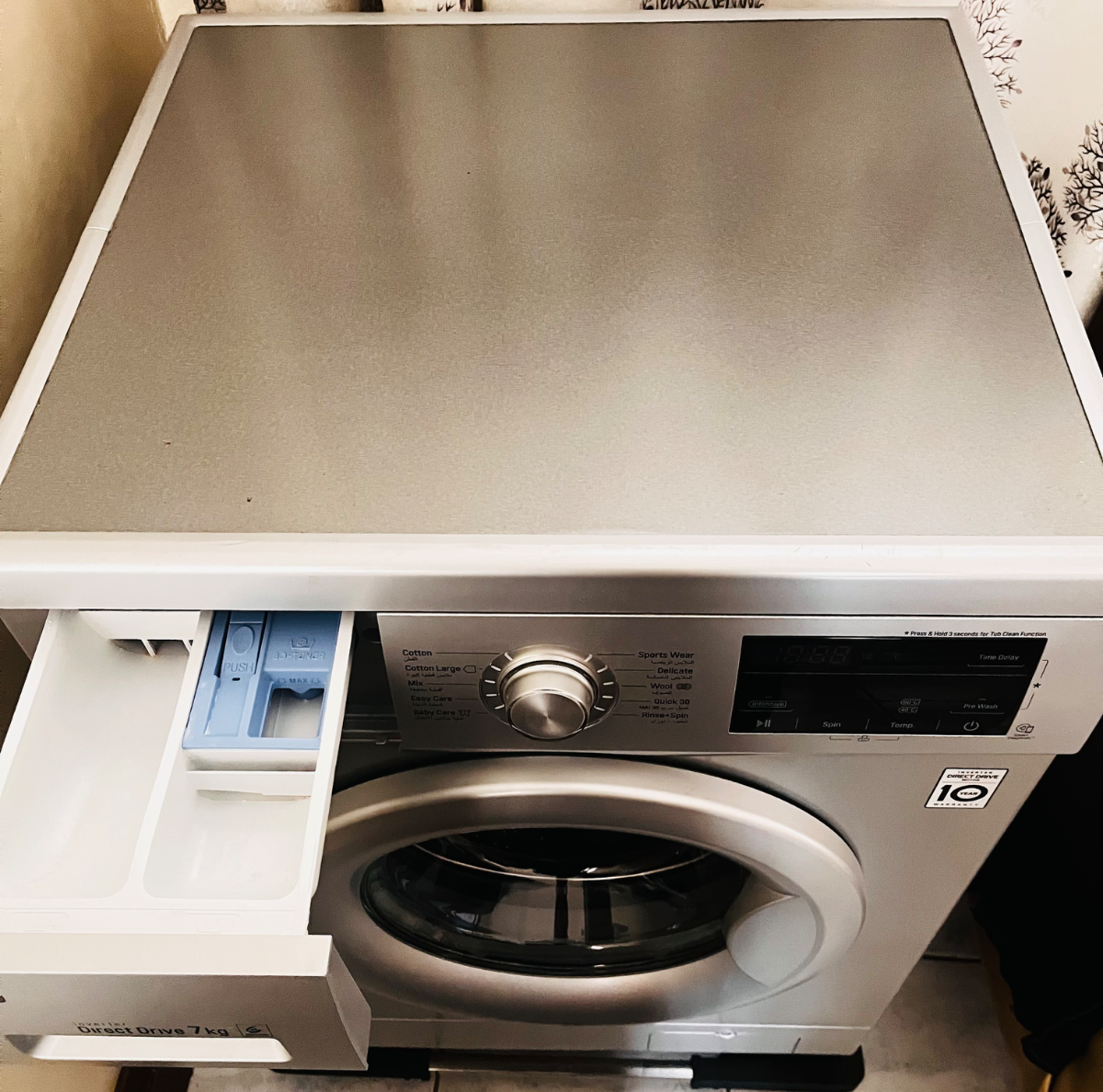 LG 7kg Fully Automatic Front Load Washing Machine 2
