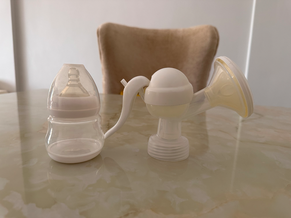 Manual Breast Pump 1