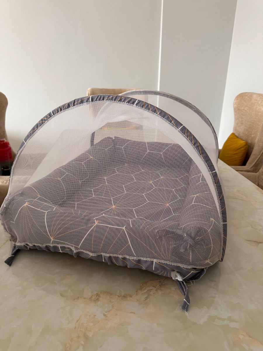 Portable Baby Co-Sleeper With Mosquito Net 2