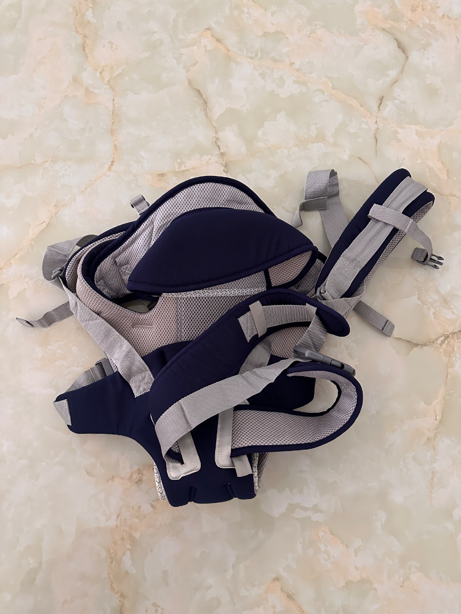 Baby Carrier with a Hood 2