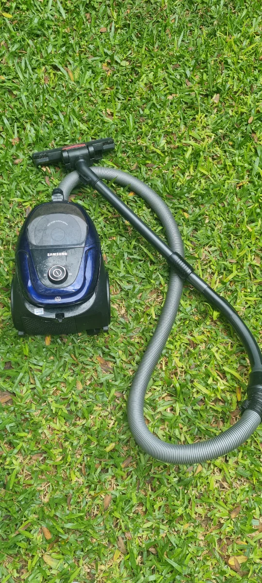 Vacuum cleaner 1