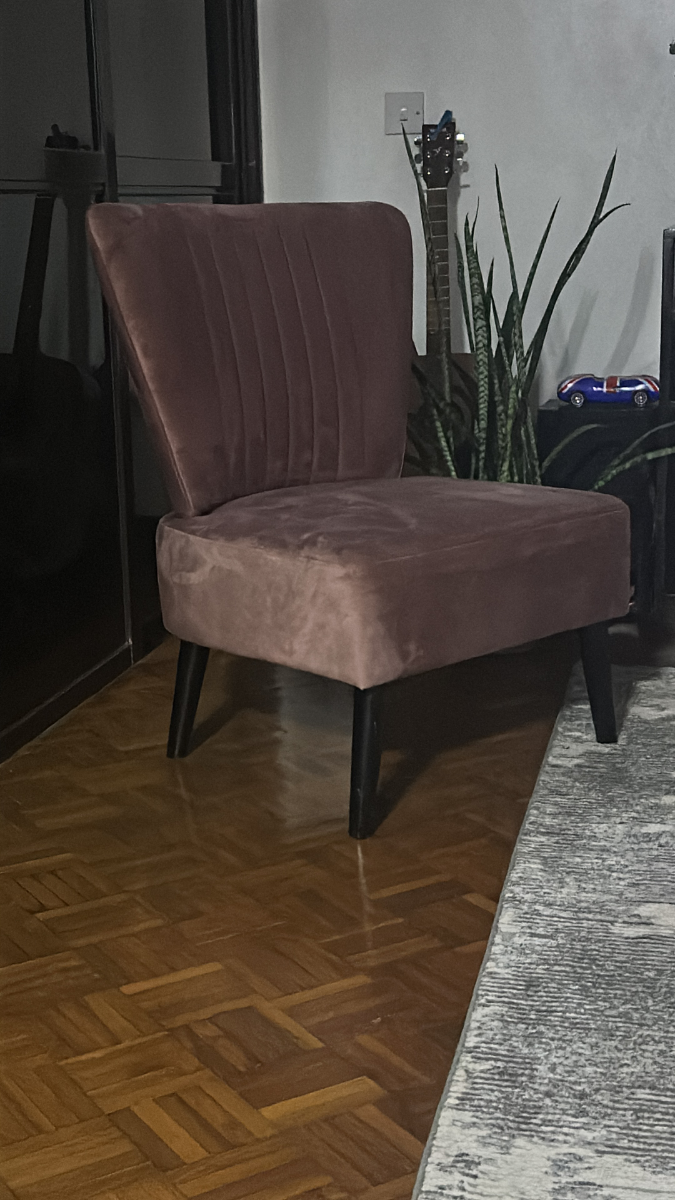 Accent chair 1