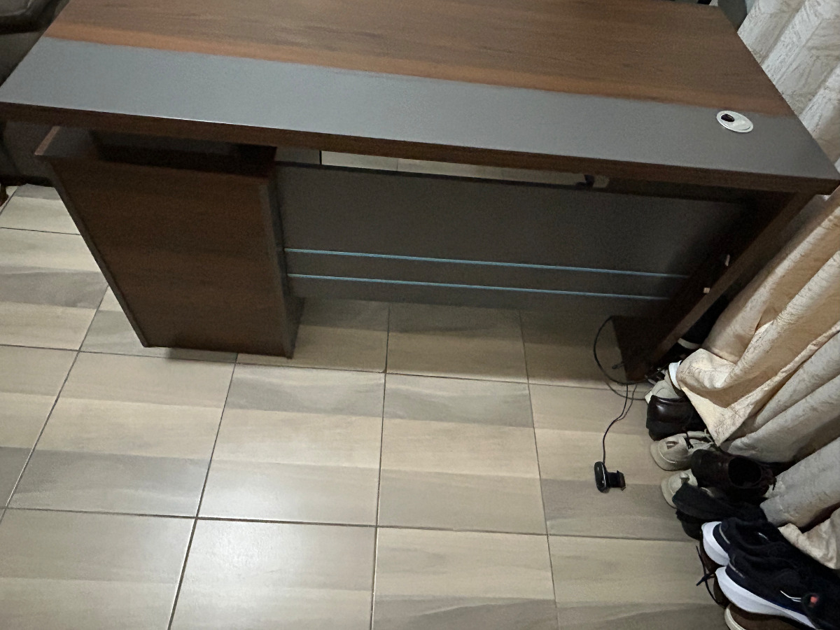 Executive Office Desk with Drawers 2