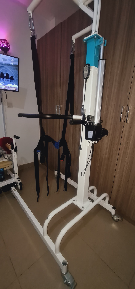 Electric Patient Standing Lift / Sit-to-Stand Hoist 1