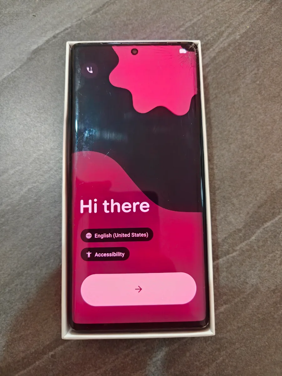 Pixel 6 pro (cracked screen, working fine) 2