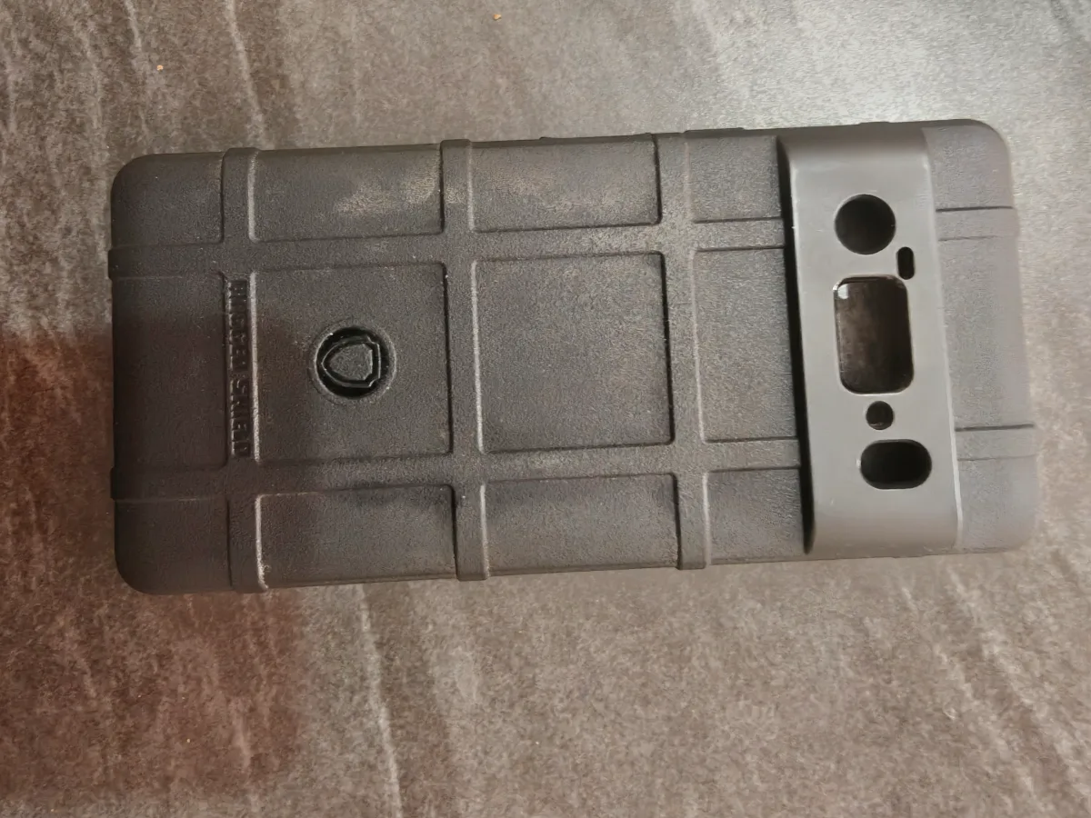 Pixel 6 pro (cracked screen, working fine) 6