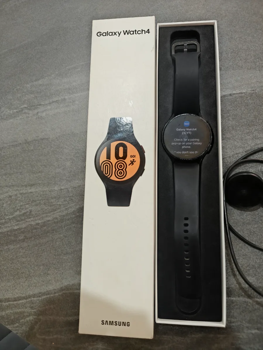 Samsung Galaxy Watch 4 (44mm, Bluetooth/GPS, Black) – Model SM-R870 2