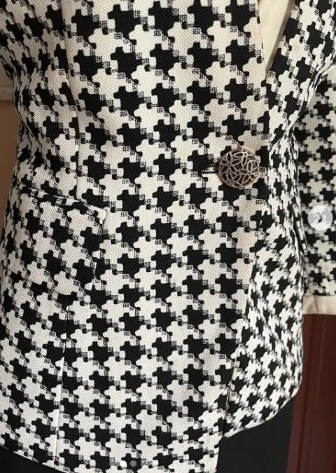 The Monochrome Houndstooth Tailored Blazer 4