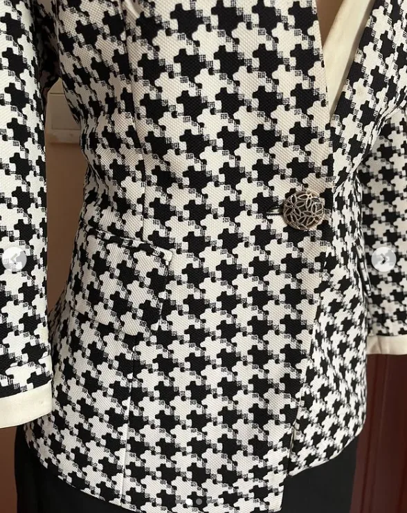 The Monochrome Houndstooth Tailored Blazer 5