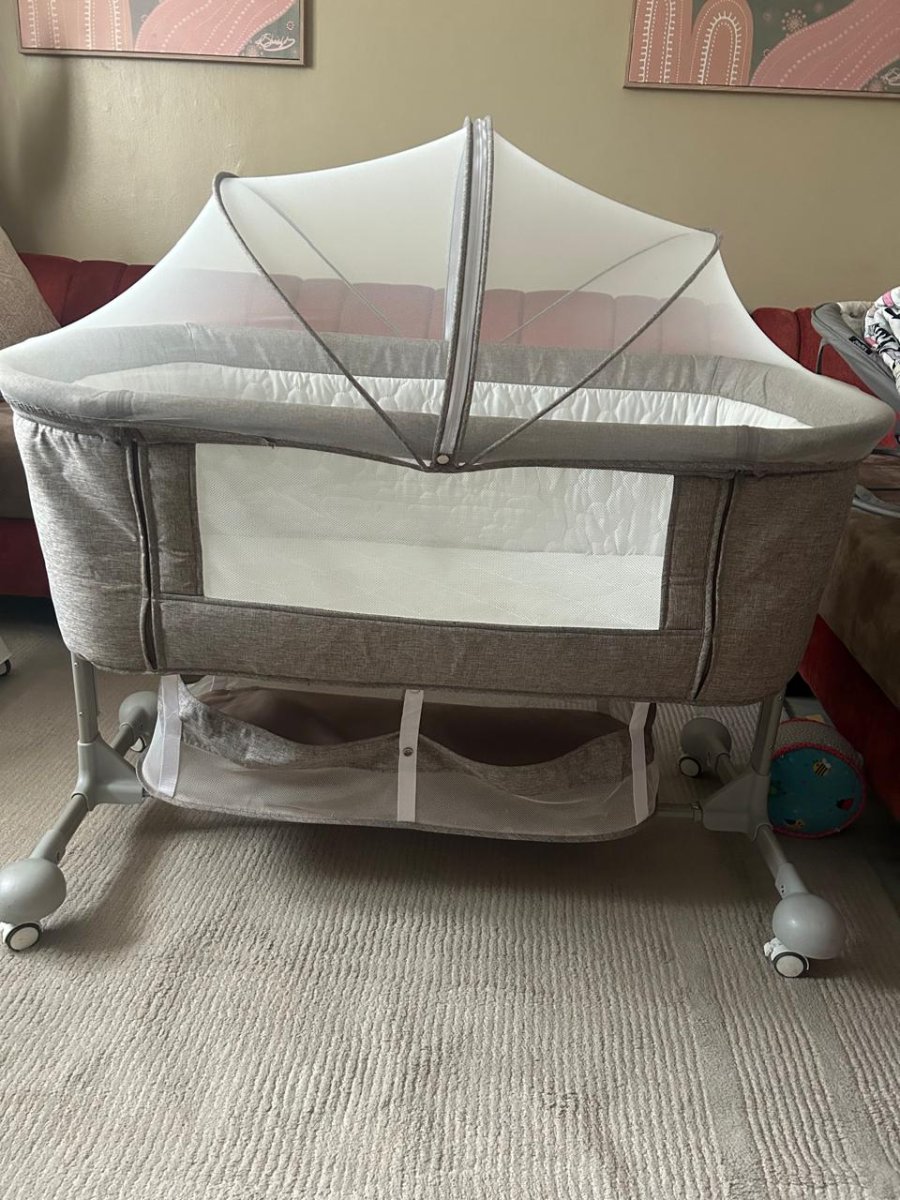 Baby Bedside Bassinet 3