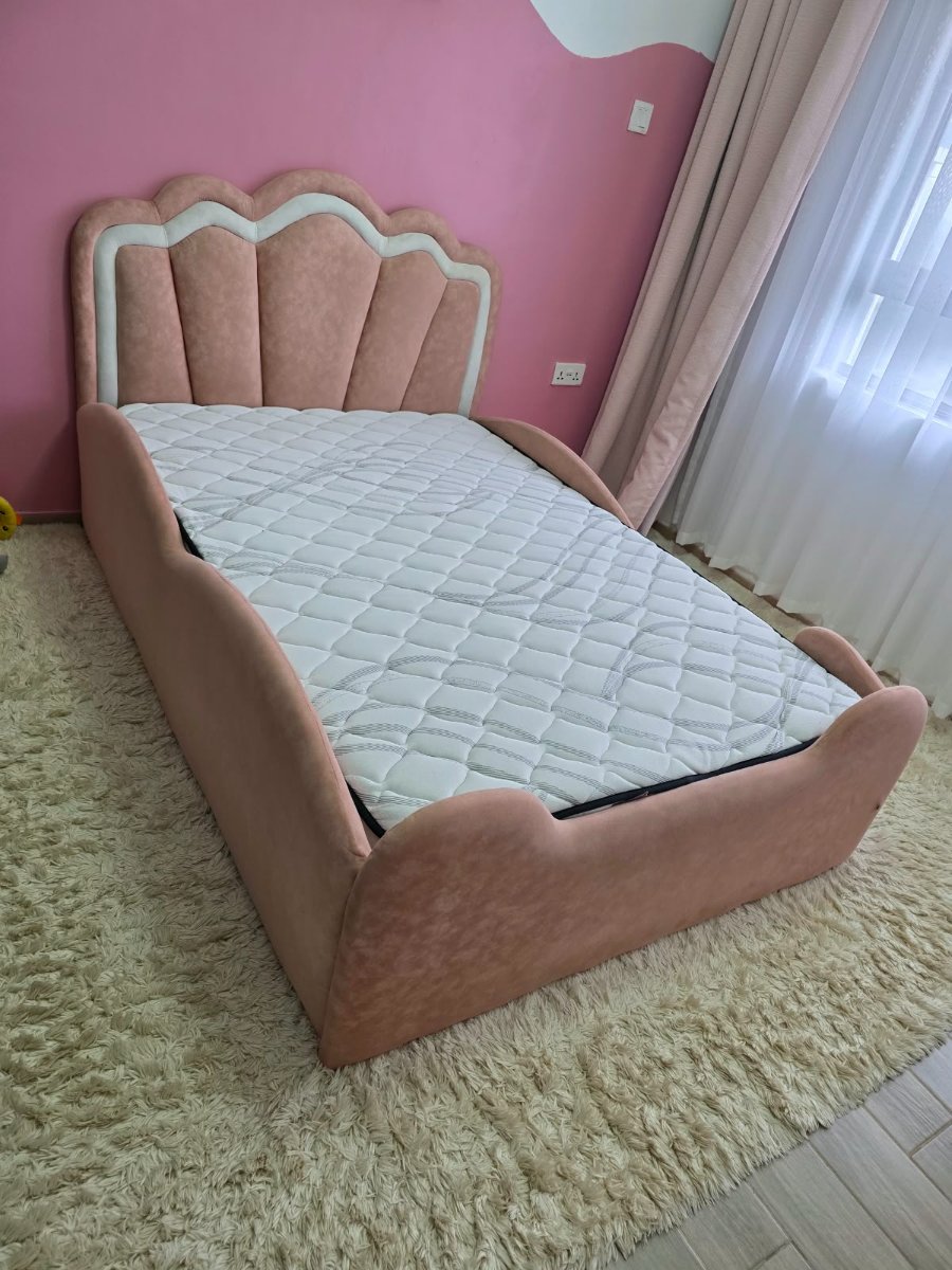 A cute 4 by 6 girly bed 3