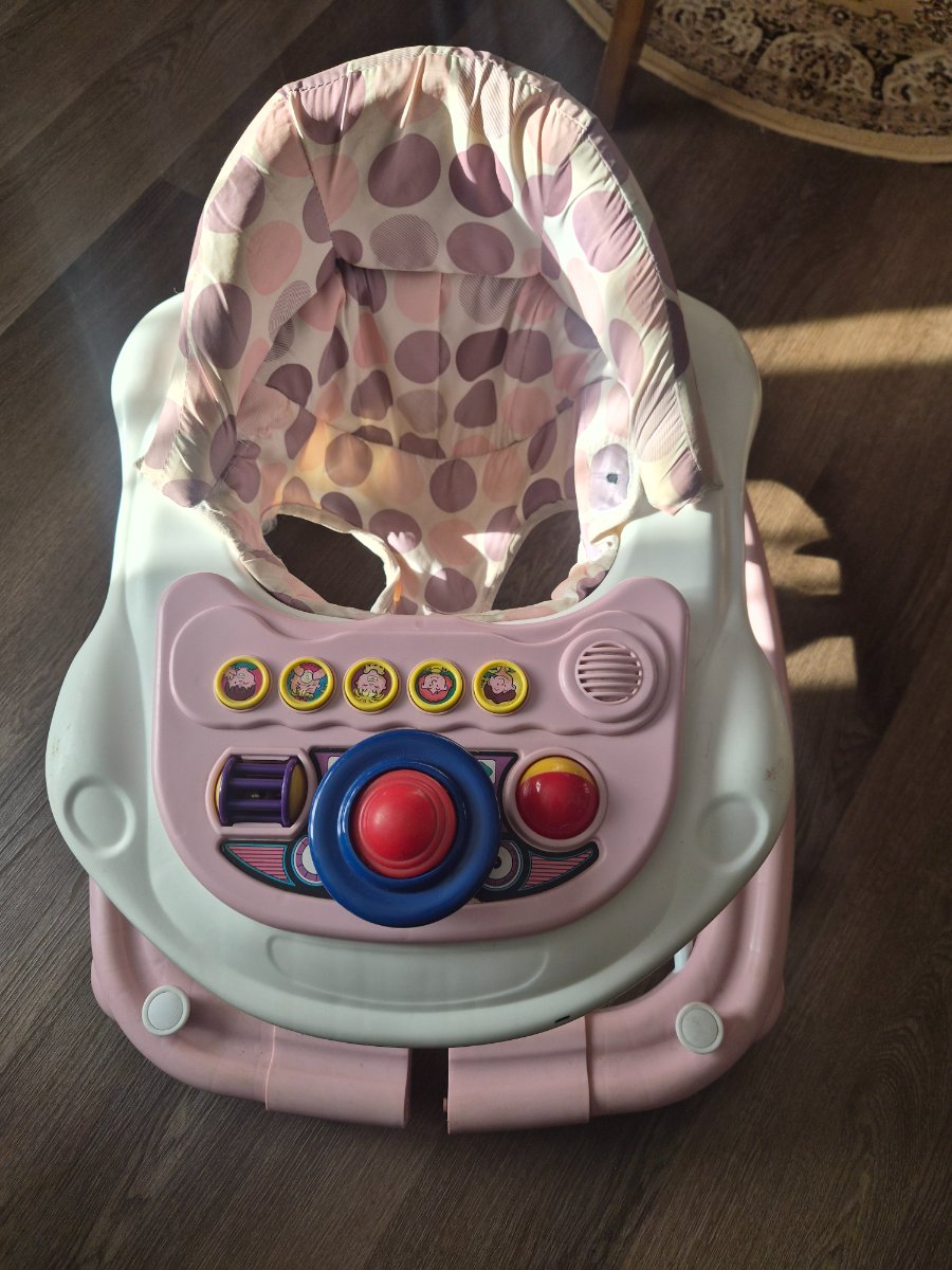 Baby walker 2