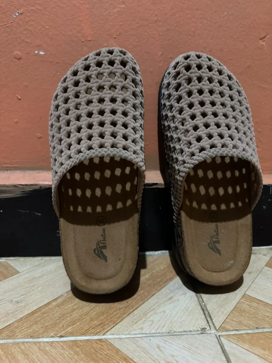 Clogs 1