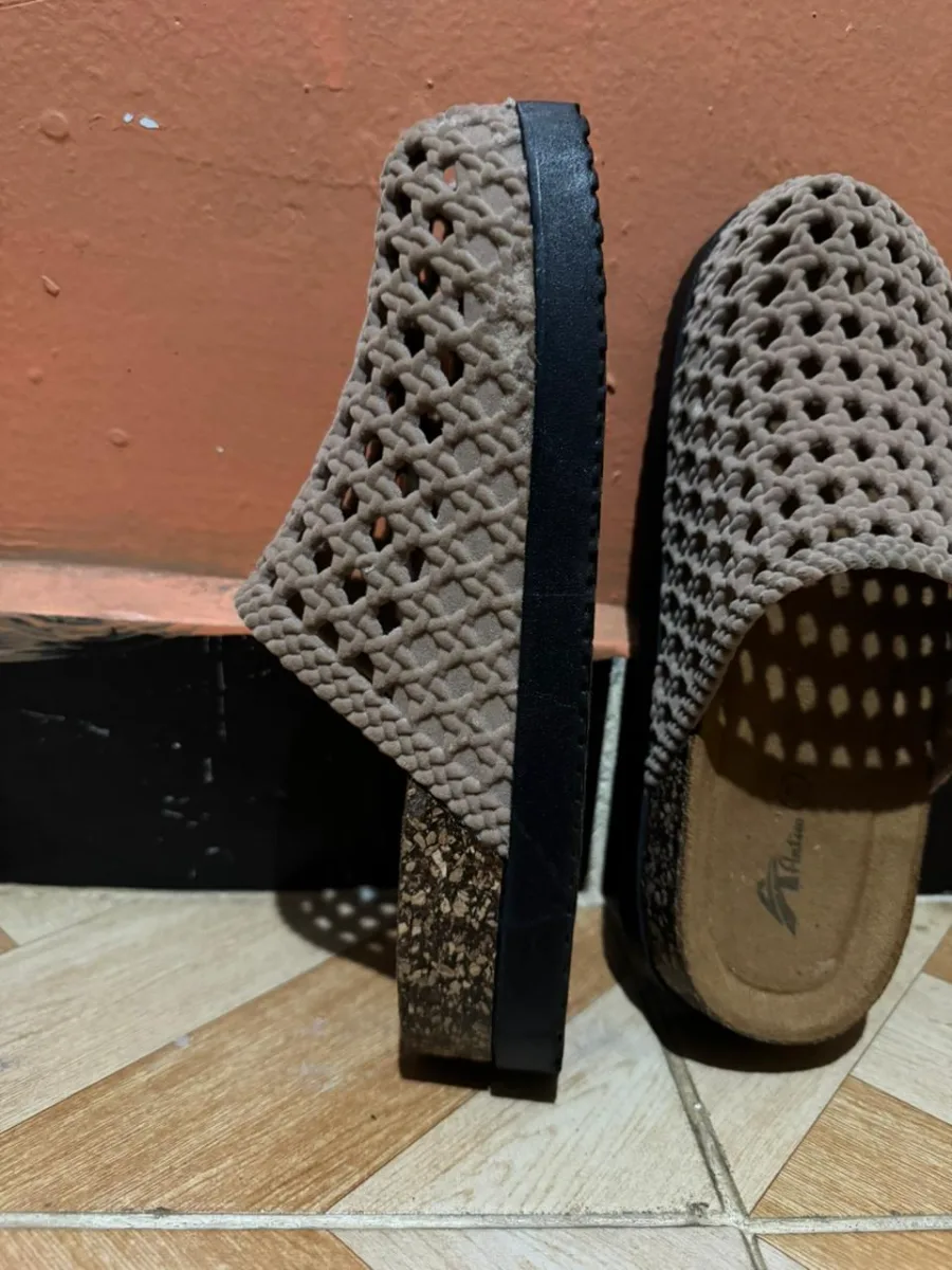 Clogs 4