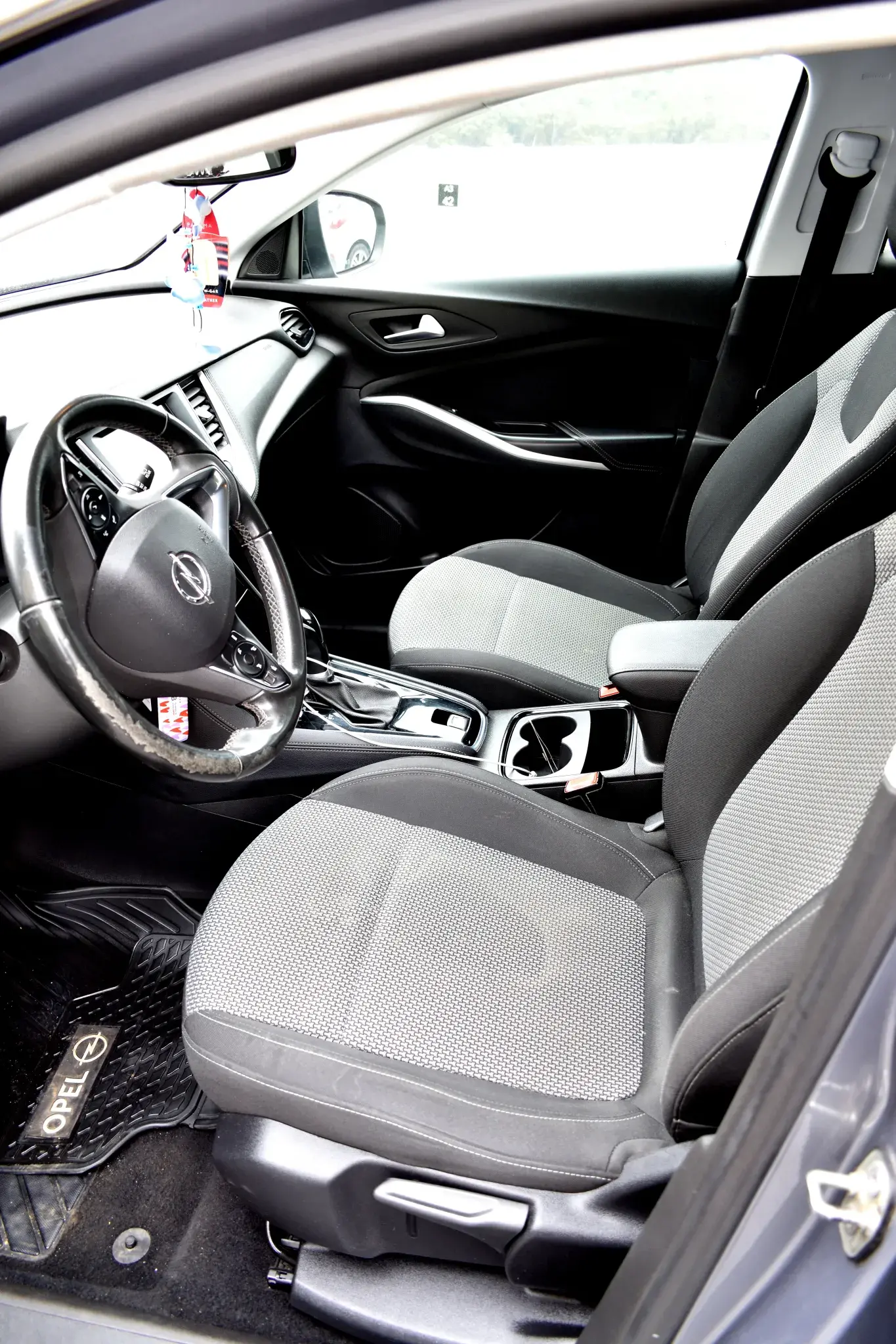 Opel Grandland 1.6T 2021 — foto 8