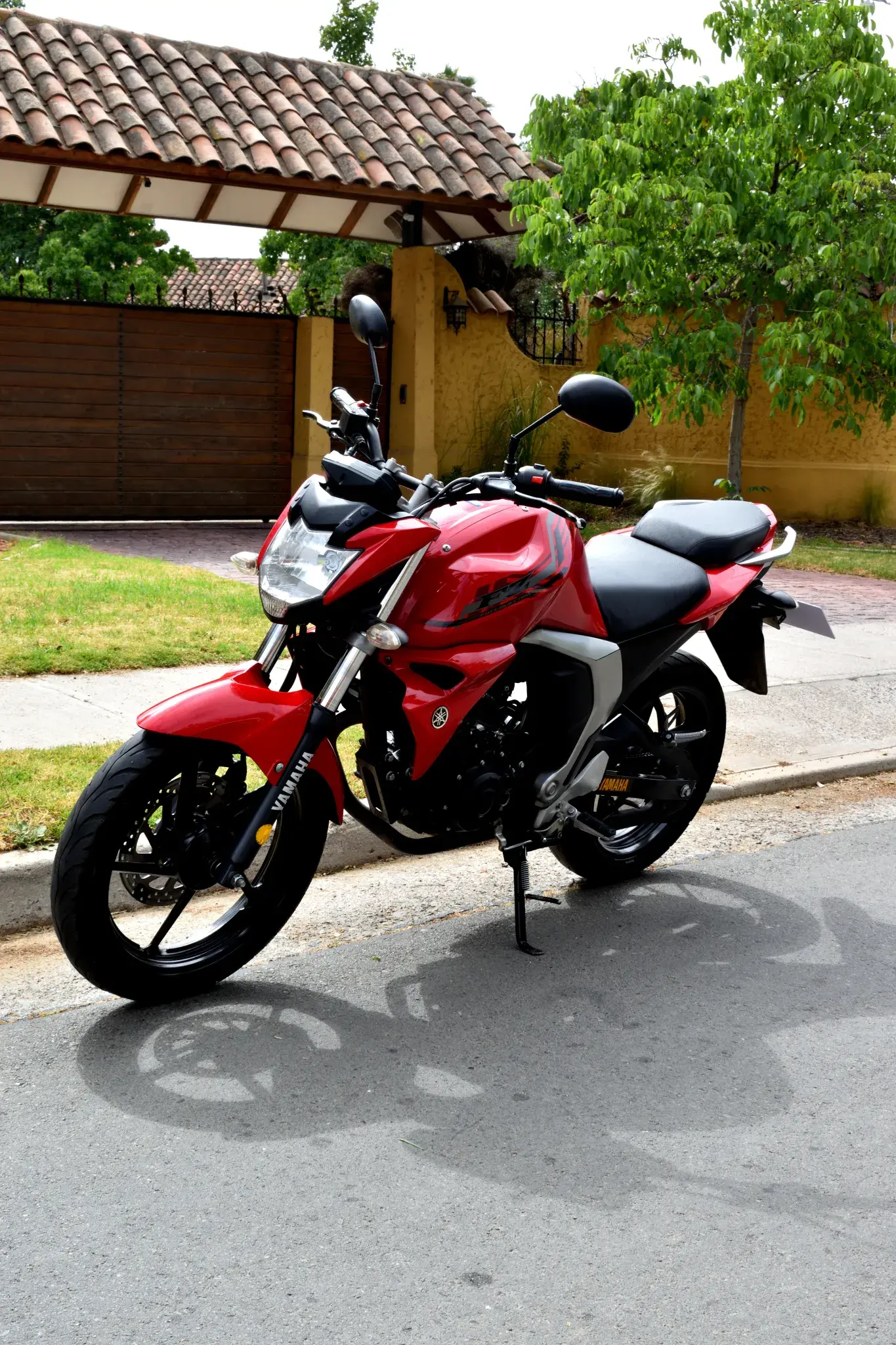 Yamaha FZN-16 2023 — foto 12