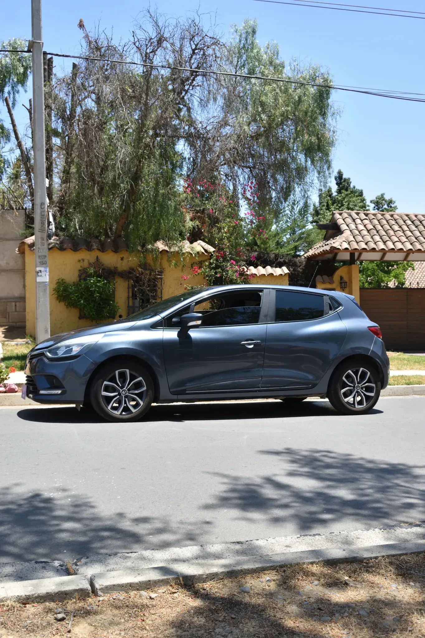Renault Clio IV 2019 — foto 8