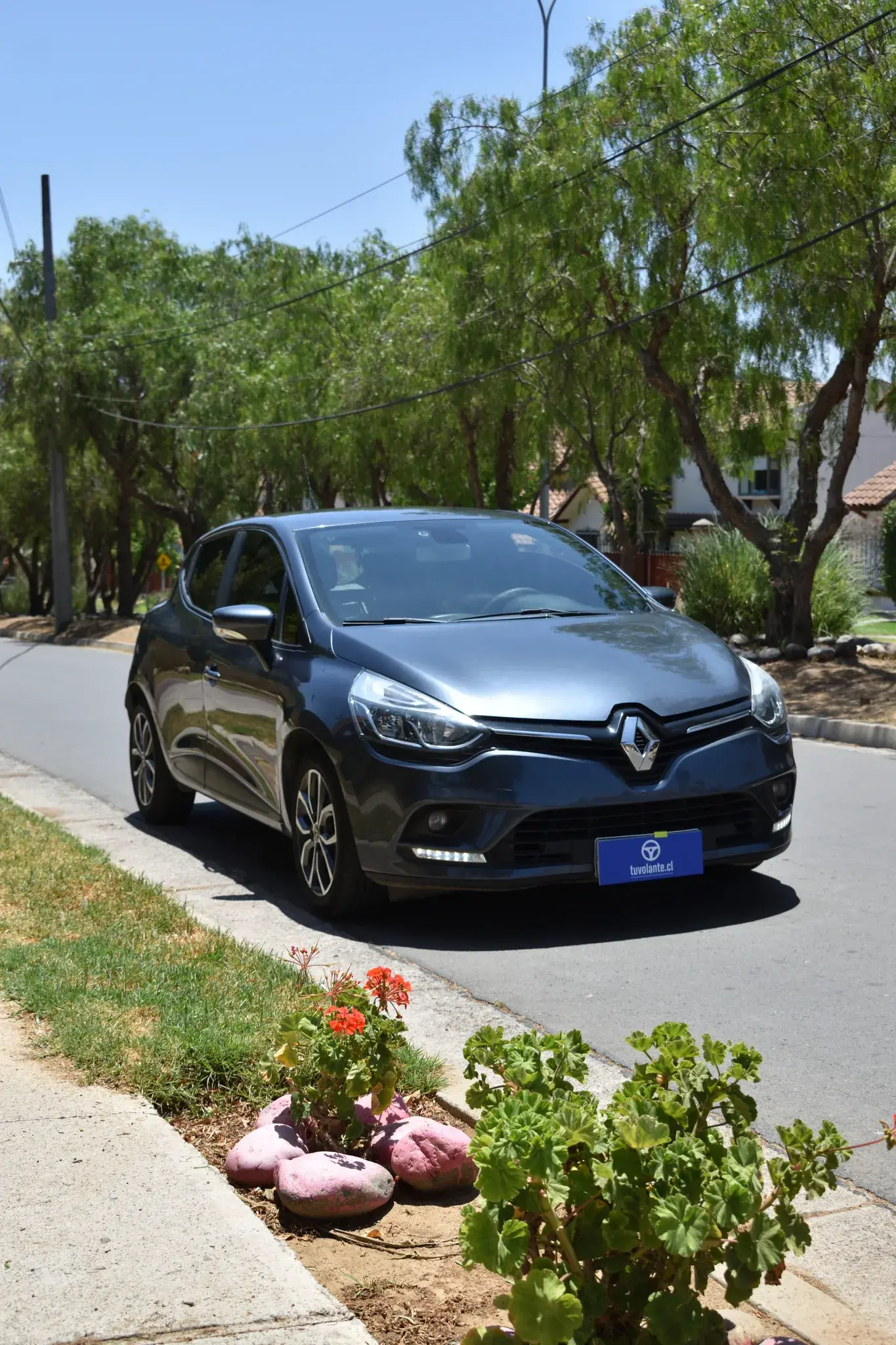 Renault Clio IV 2019 — foto 13