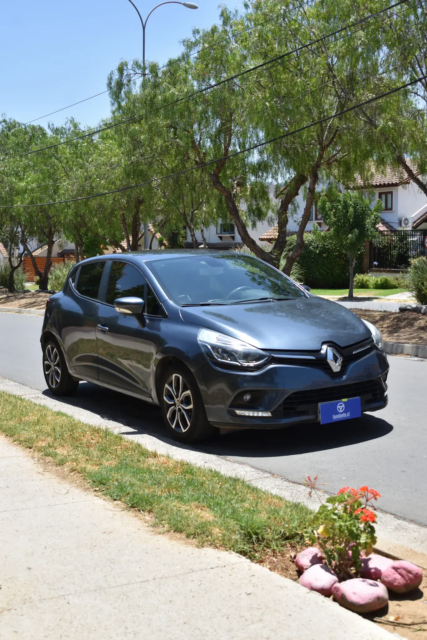 Renault Clio IV 2019 — foto 15
