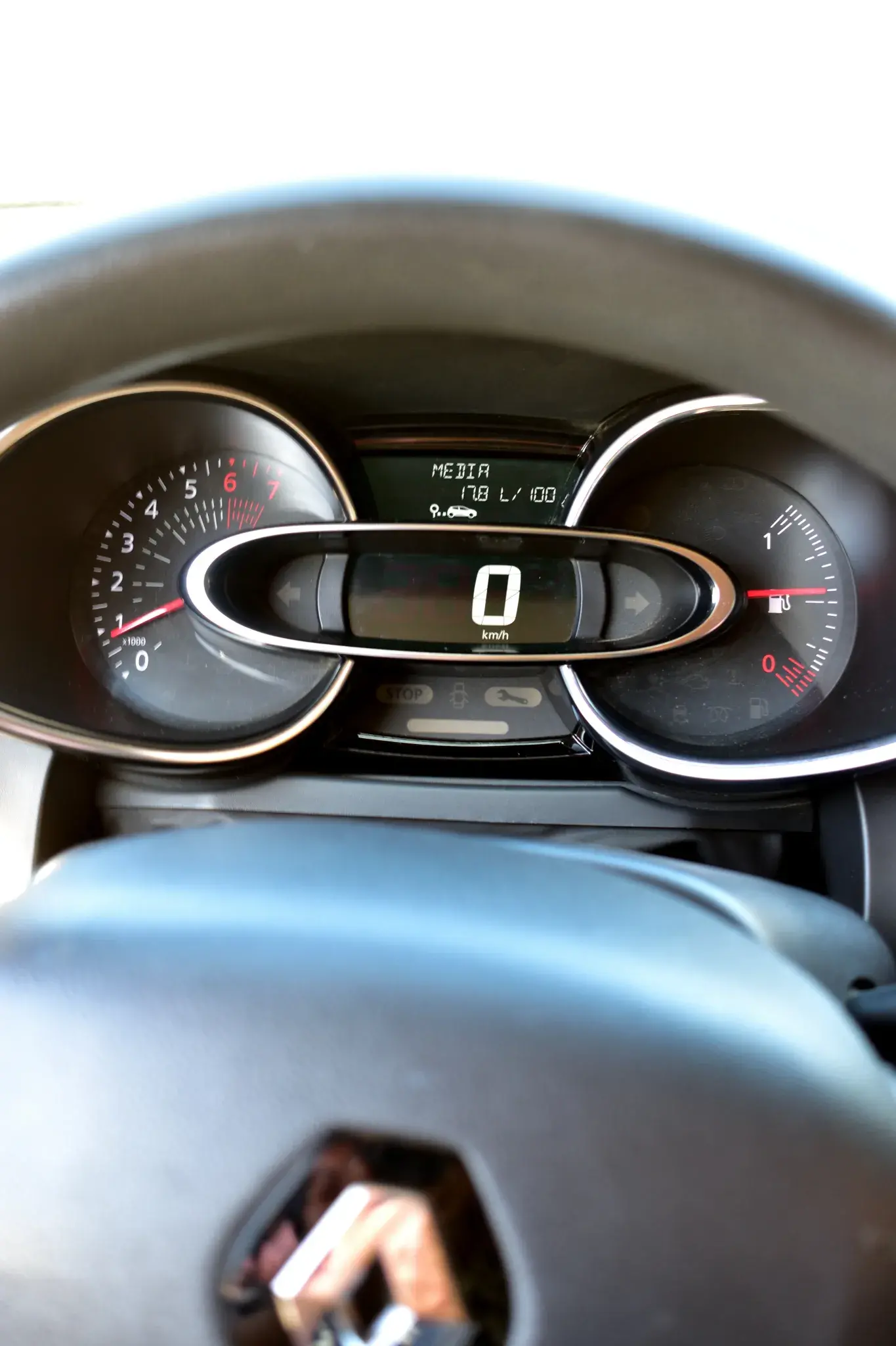 Renault Clio IV 1.2 2018 — foto 15