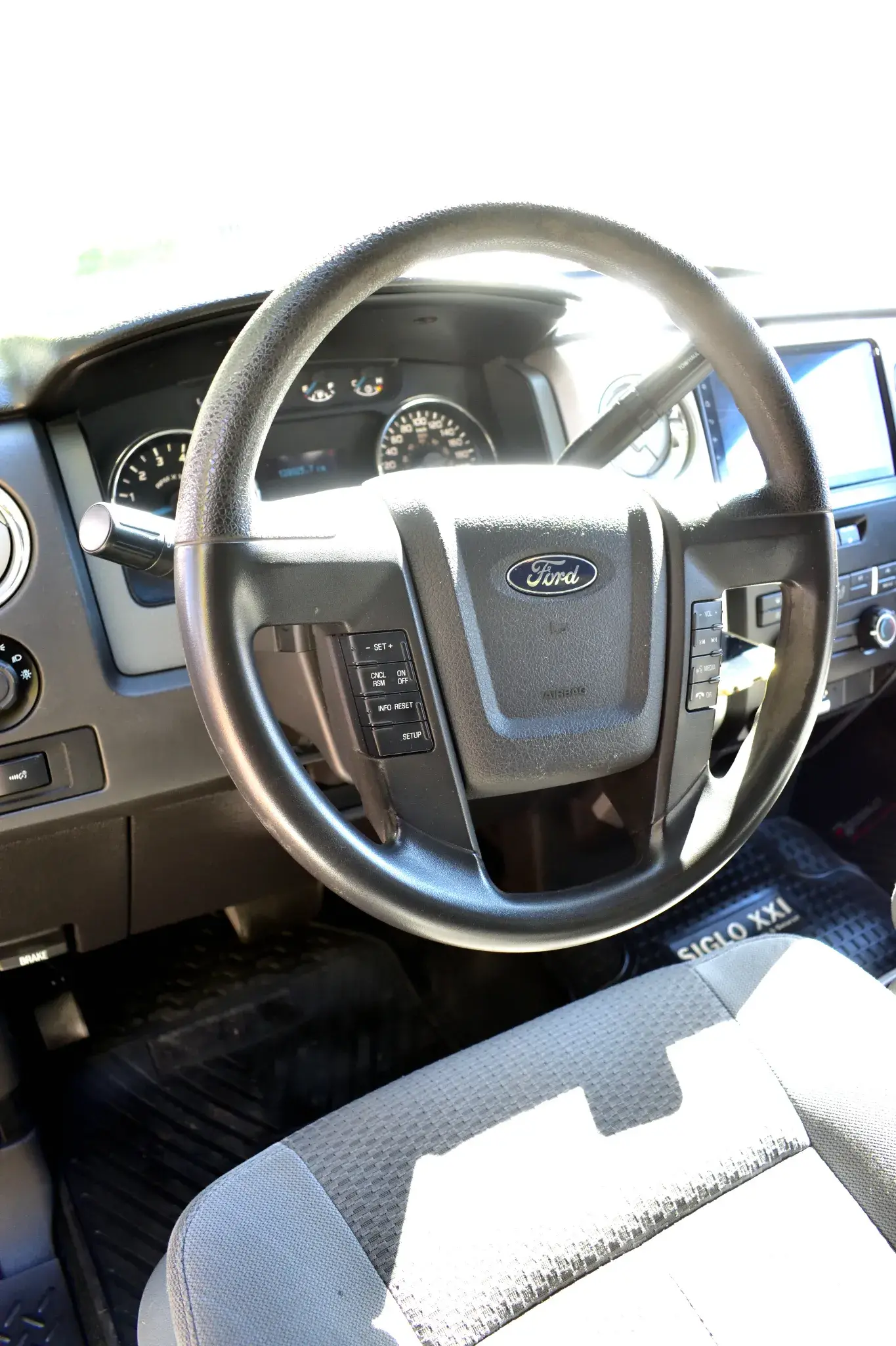Foto de Ford F150 - 4X2 3.6