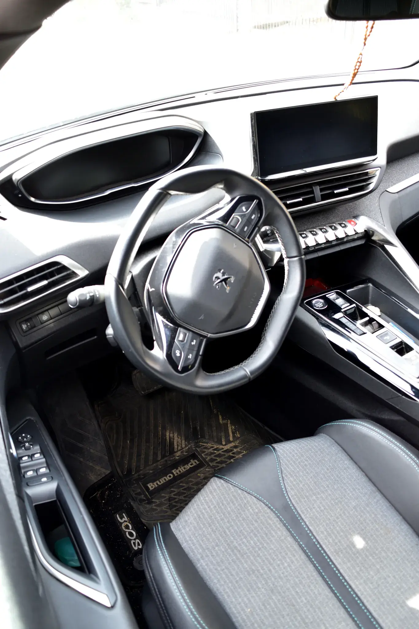 Foto de Peugeot 3008 1.5 Allure Aut
