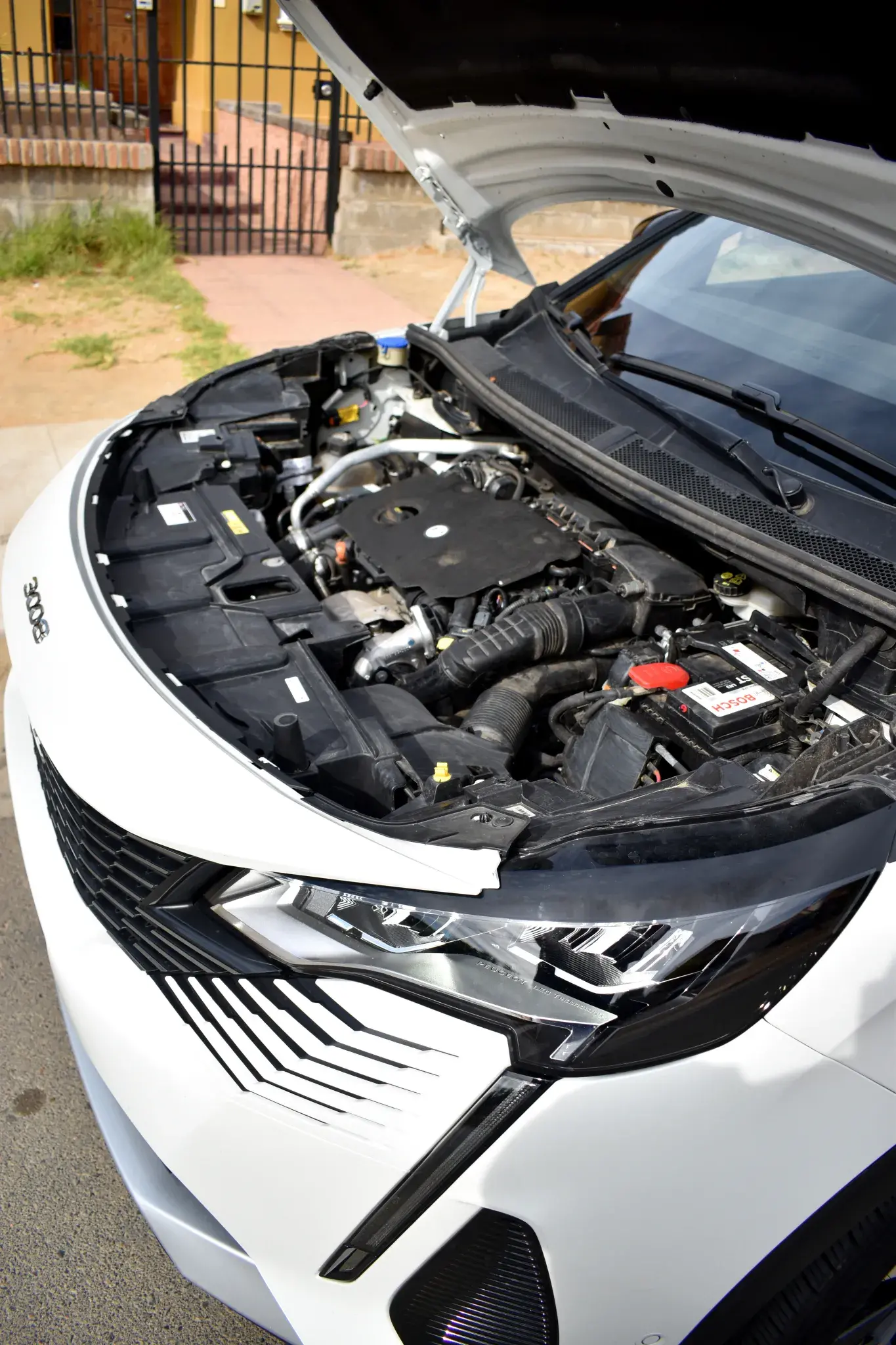 Foto de Peugeot 3008 1.5 Allure Aut