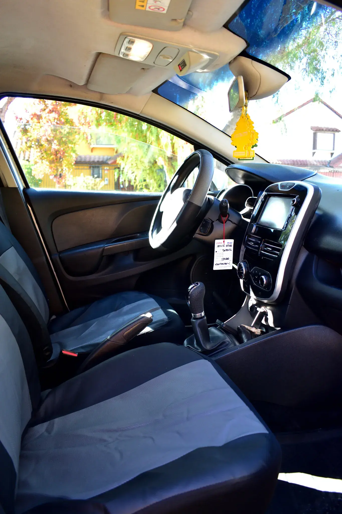 Renault Clio 1.2 Expression 2017 — foto 19