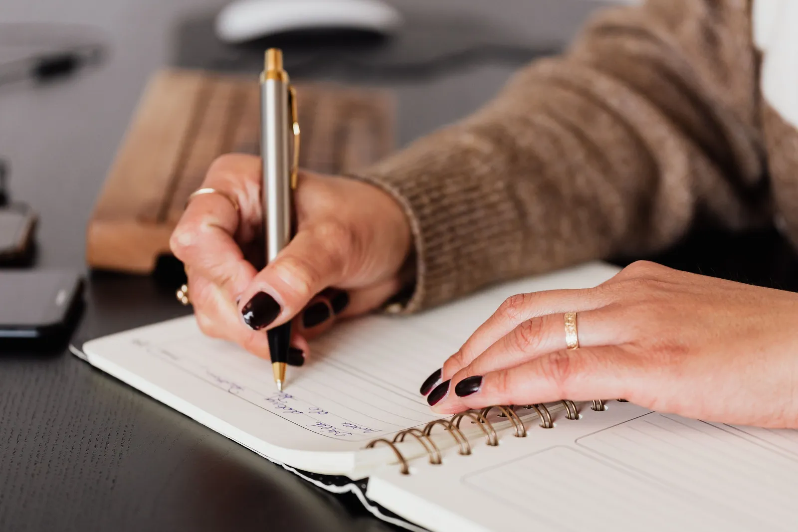 How to Track Irregular Periods, and What to Note for Your Doctor