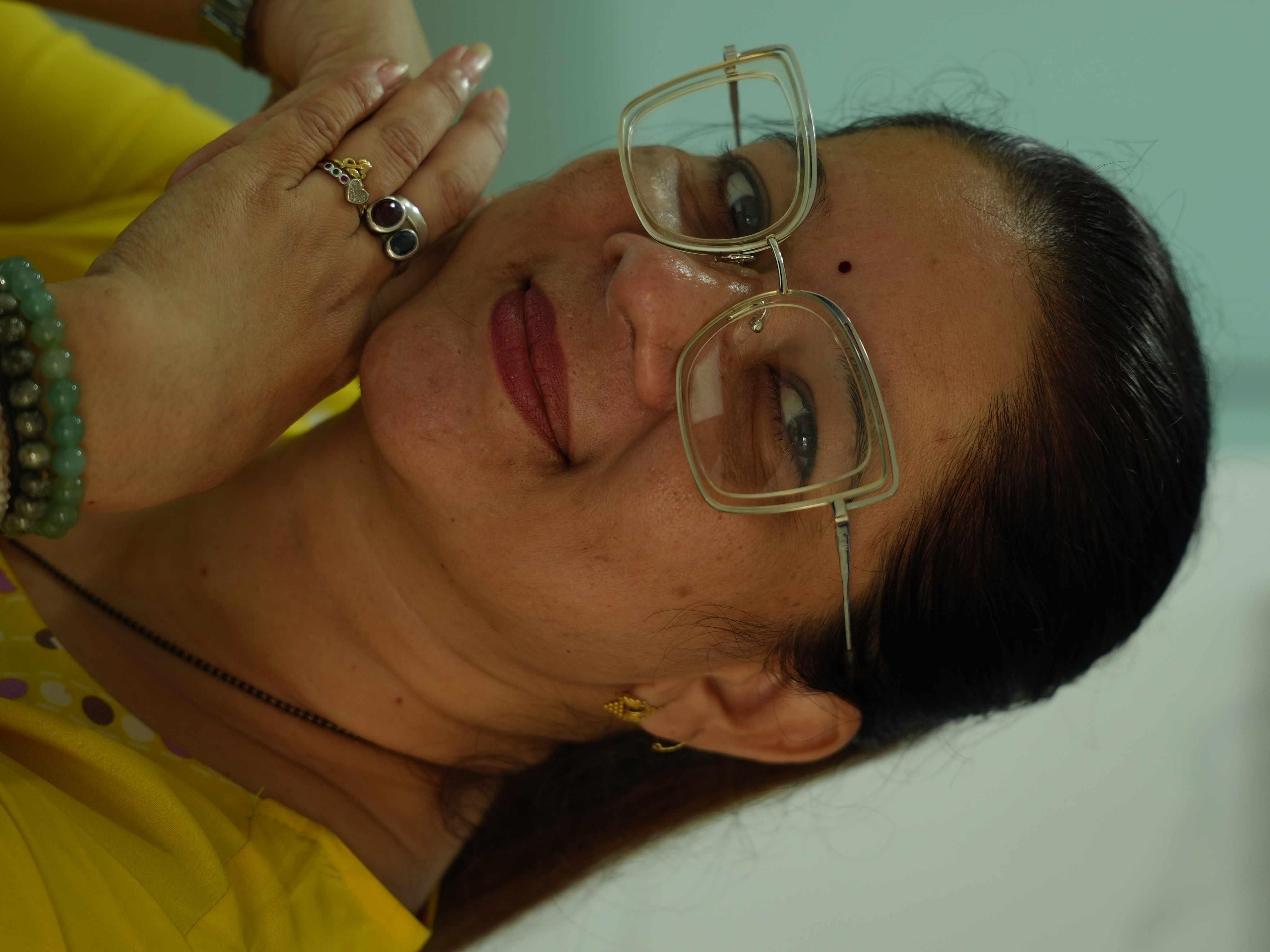Customer wearing Twenty2 sunglasses