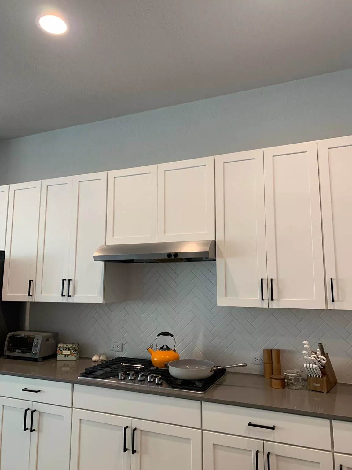 hood vent upgrade white shaker austin texas - Detail 2