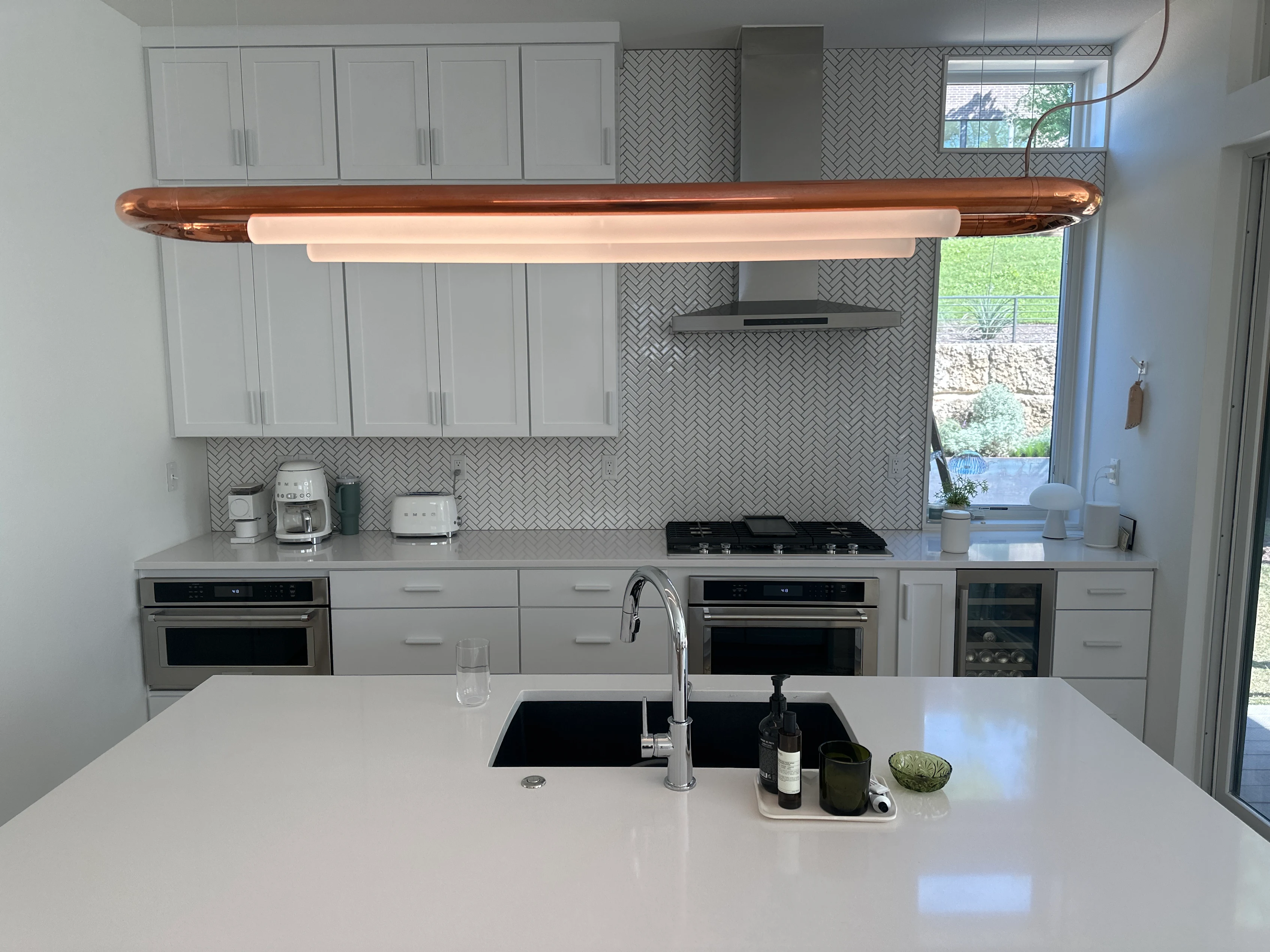 Avant-Garde Lighting and Modern Kitchen Design in Austin