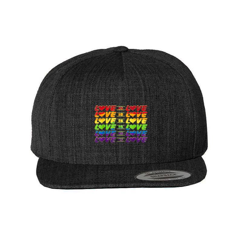 Decoration Love Is Love Classic Cap