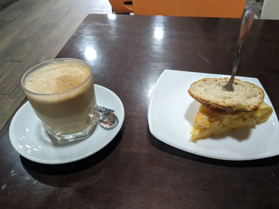 Tortilla en La Estación Bar