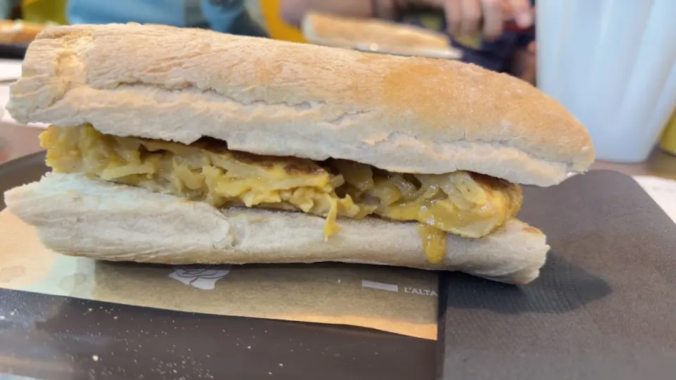 Tortilla en La Huevería Melide