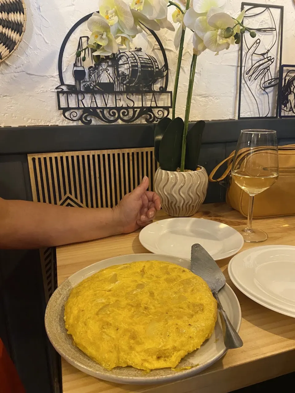Tortilla en La Travesía Vinos