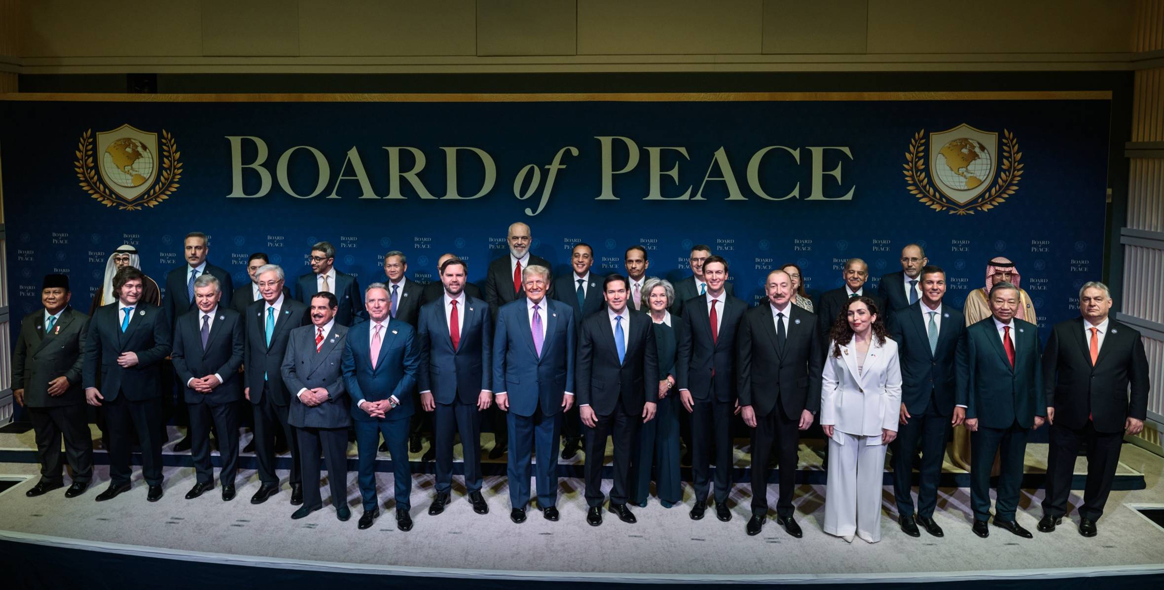 Fevralın 19-da Amerika Birləşmiş Ştatlarının paytaxtı Vaşinqton şəhərində Sülh Şurasının ilk iclası keçirilib. Azərbaycan Respublikasının Prezidenti İlham Əliyev Amerika Birləşmiş Ştatlarının Prezidenti Donald Trampın dəvəti ilə iclasda iştirak edib.