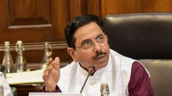 కేంద్ర విద్యాశాఖ మంత్రిగా బాధ్యతలు స్వీకరించిన శ్రీ ప్రహ్లాద్ జోషి