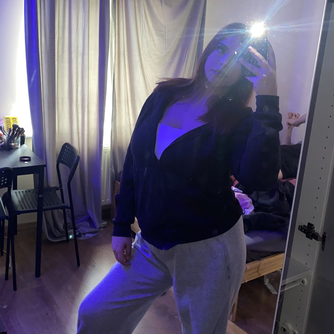 Viola, UGC creator