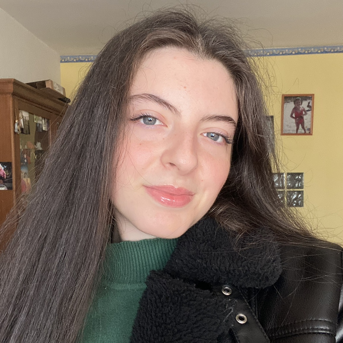 Yvonne Carmellini, UGC creator