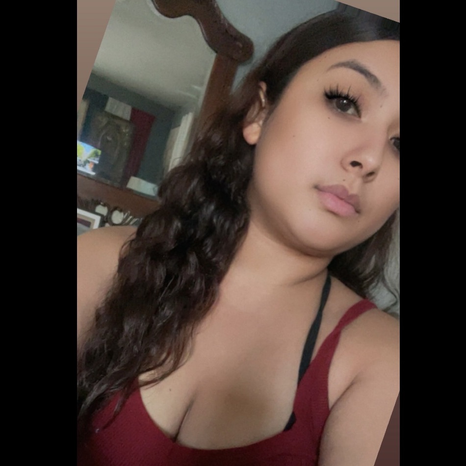 Mara Gomez, UGC creator