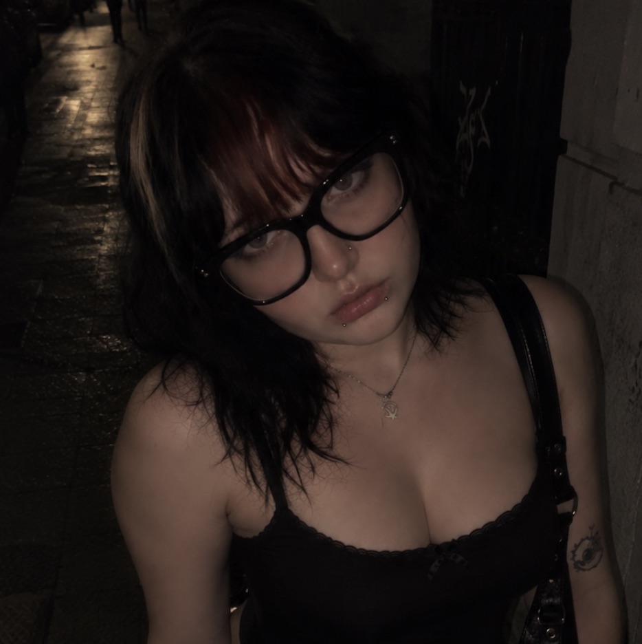 Débora Baptista, UGC creator