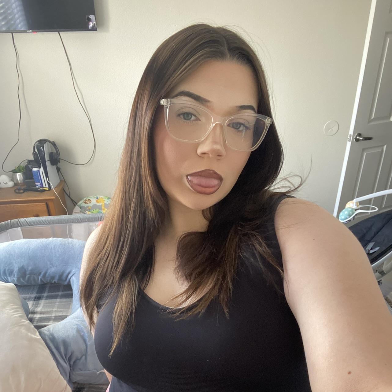 Victoria Lewis, UGC creator