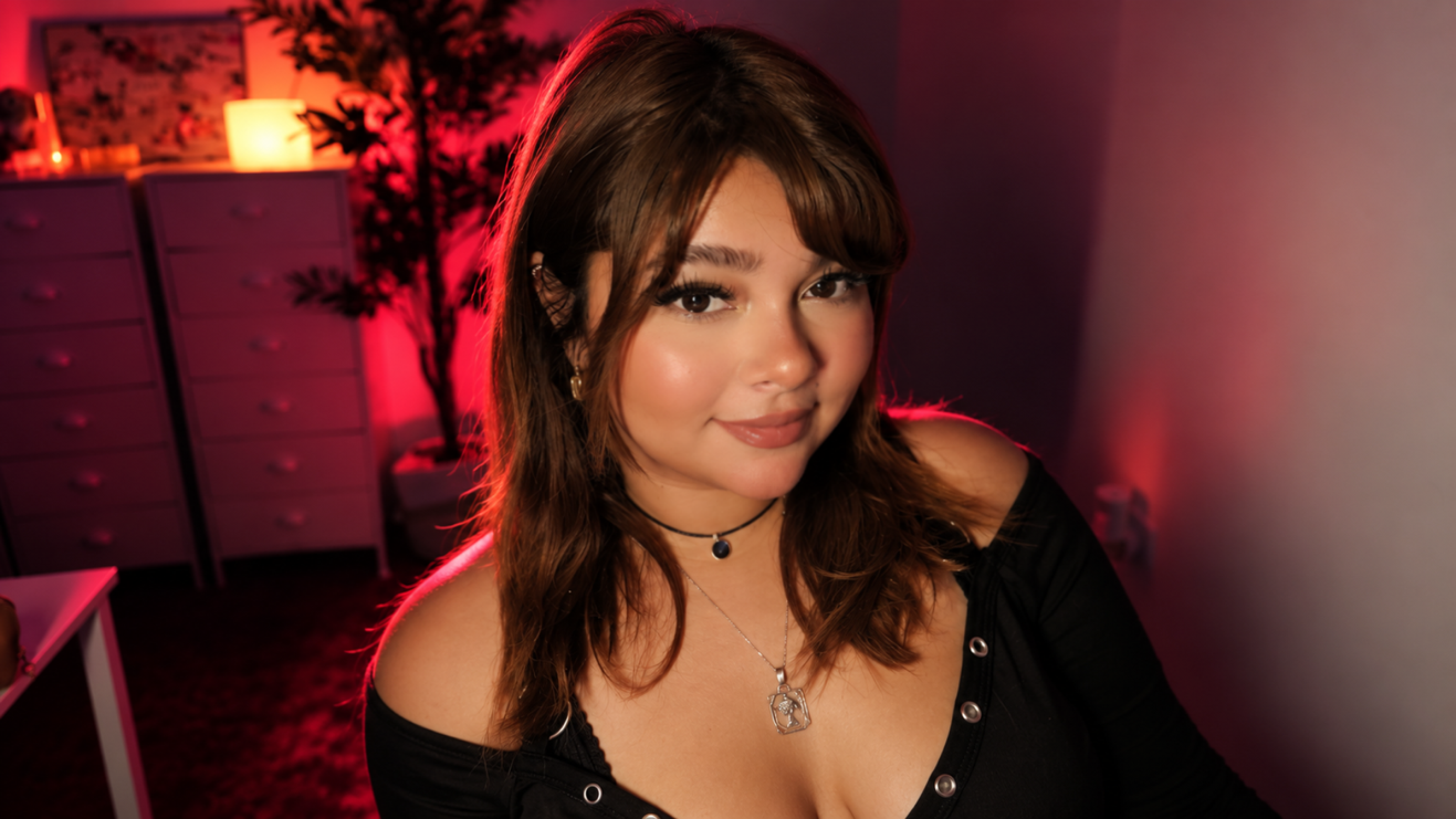 Danna, UGC creator