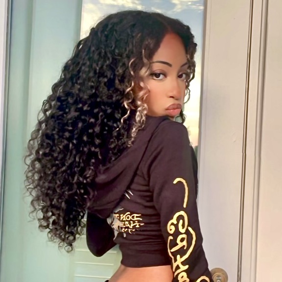 Alexis Mack, UGC creator