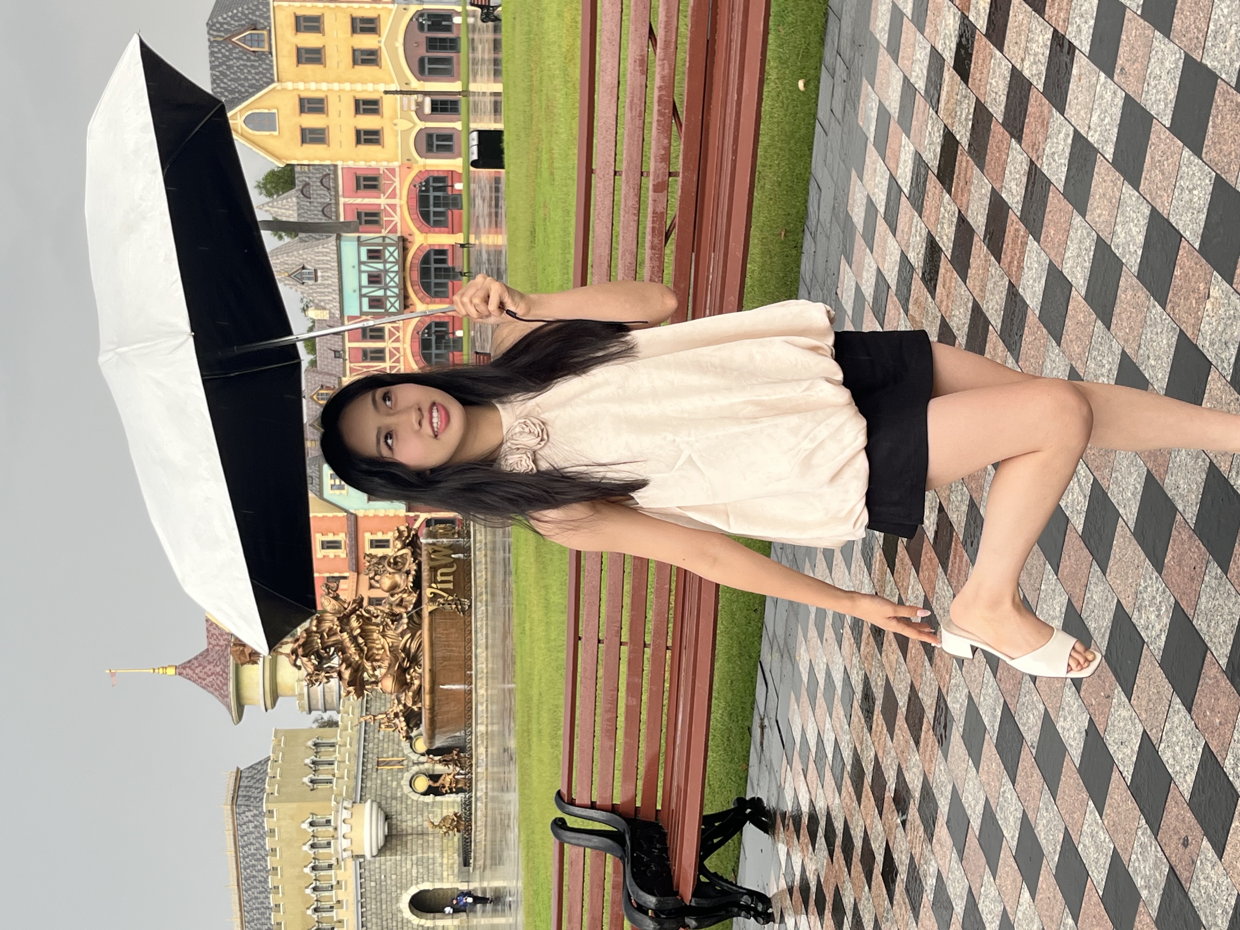 Theresa D, UGC creator